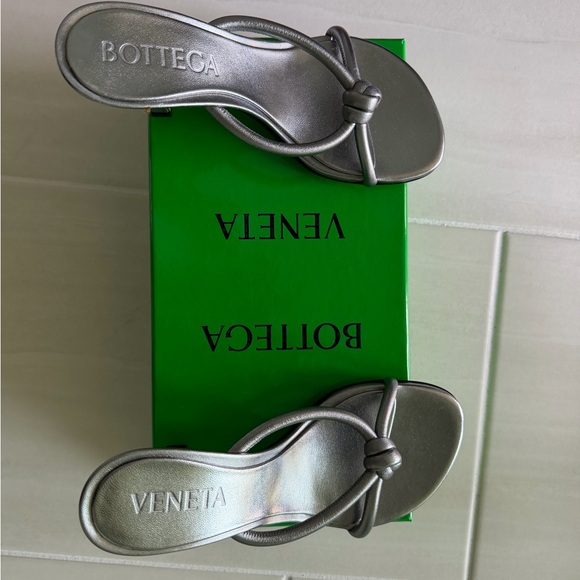 Bottega Veneta Shoes - Metallic Gray Sandals Bottega Veneta